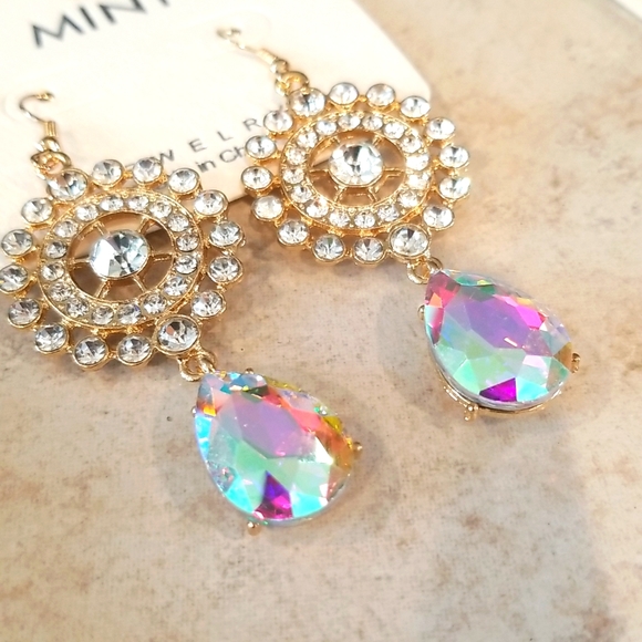 3 for $15 Long Elegant Champagne Cluster Earrings - Picture 2 of 3